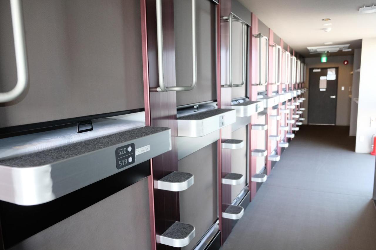 Capsule hotel Caphotel